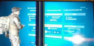 O ecrã da televisão partiu-se, fissuras, riscas, manchas.