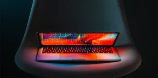 Como usar um ecrã duplo no seu portátil explicado