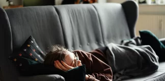 Quantos dispositivos podem ser conectados a uma conta Roku