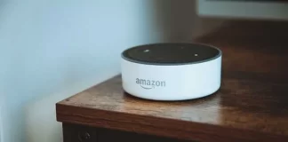 Por que seu Alexa está piscando amarelo?