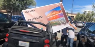 Uma TV de 75 polegadas pode ser transportada em um carro?